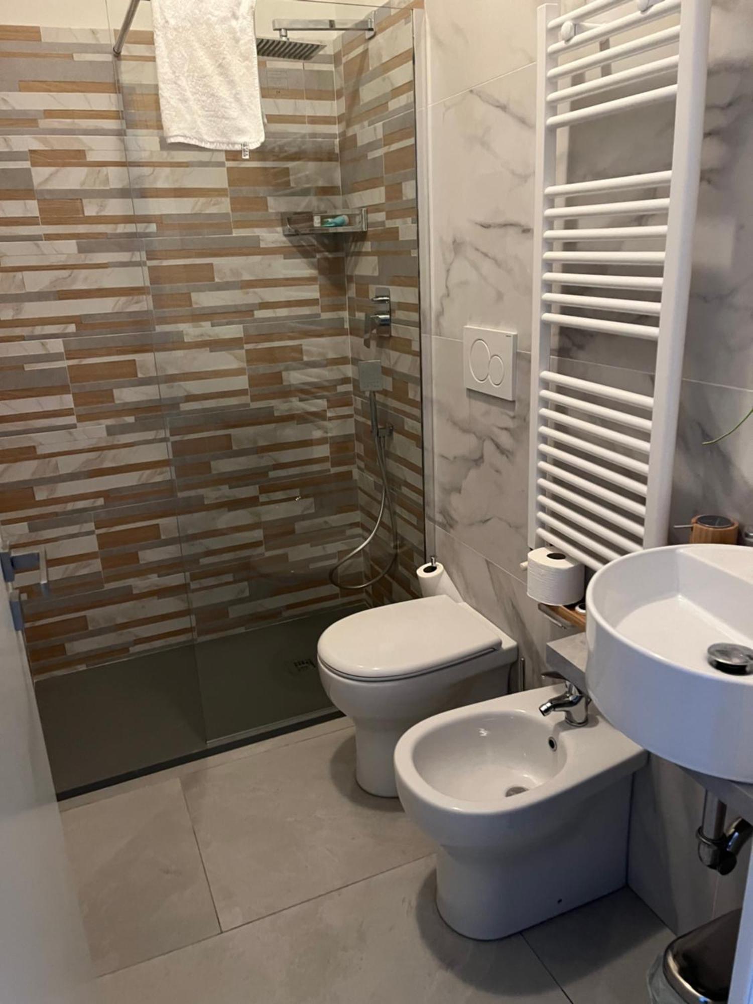 Albachiara Suite Rooms Bologna Ngoại thất bức ảnh